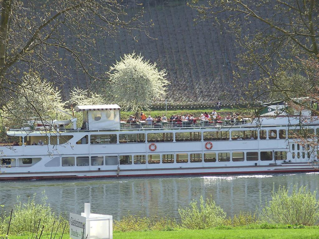 Haus Klosterblick Kröv Buitenkant foto